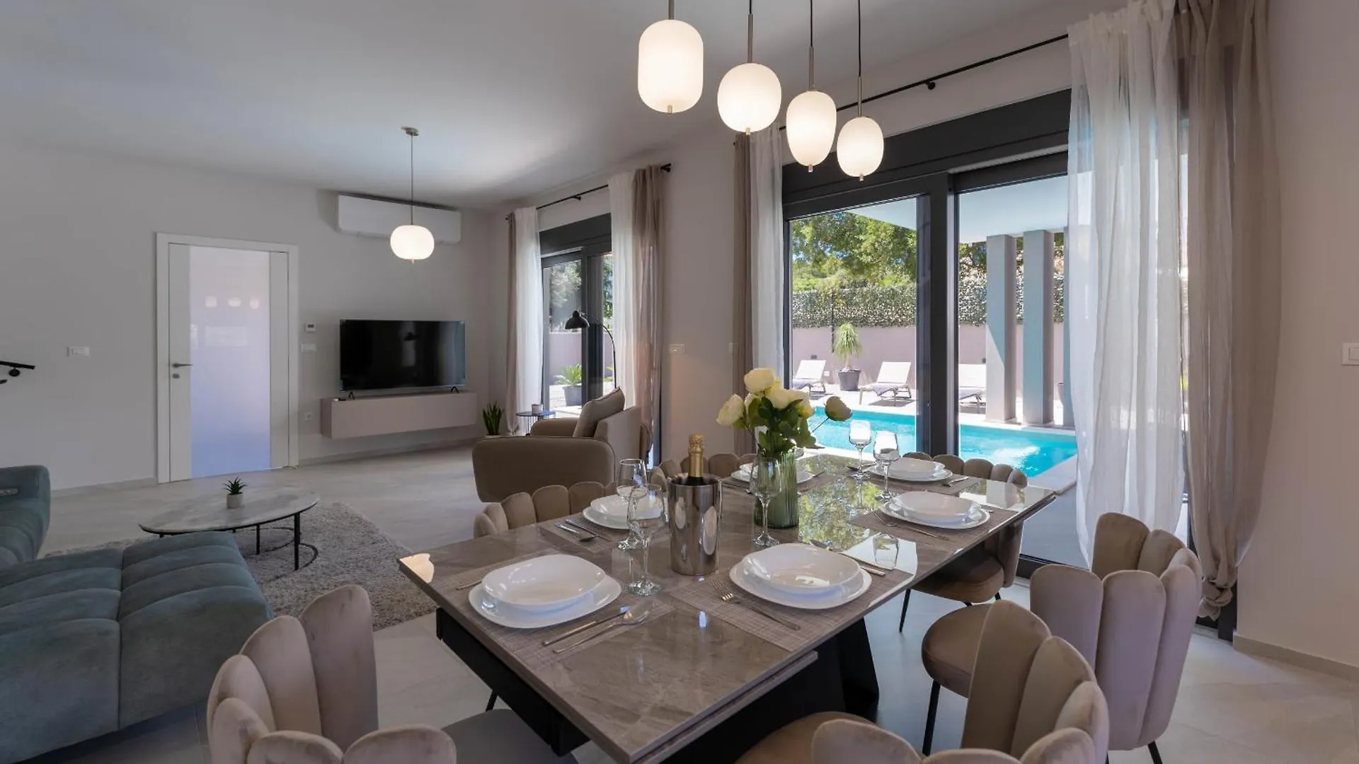 Villa Camino For 6 People Near Fazana With Sea View & Only 700 Meters From The Beach Stinjan Croatia