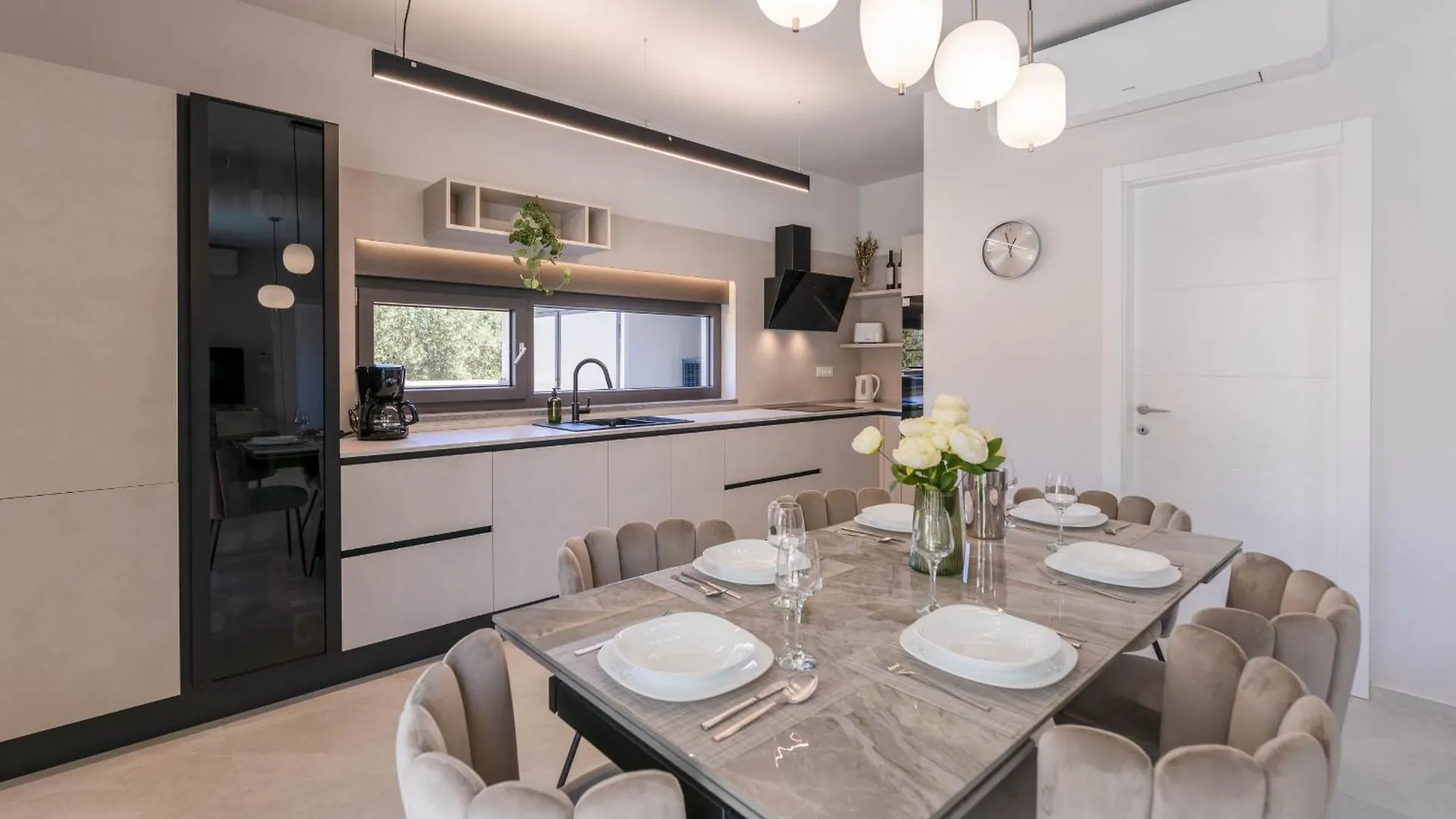 Villa Camino For 6 People Near Fazana With Sea View & Only 700 Meters From The Beach Stinjan