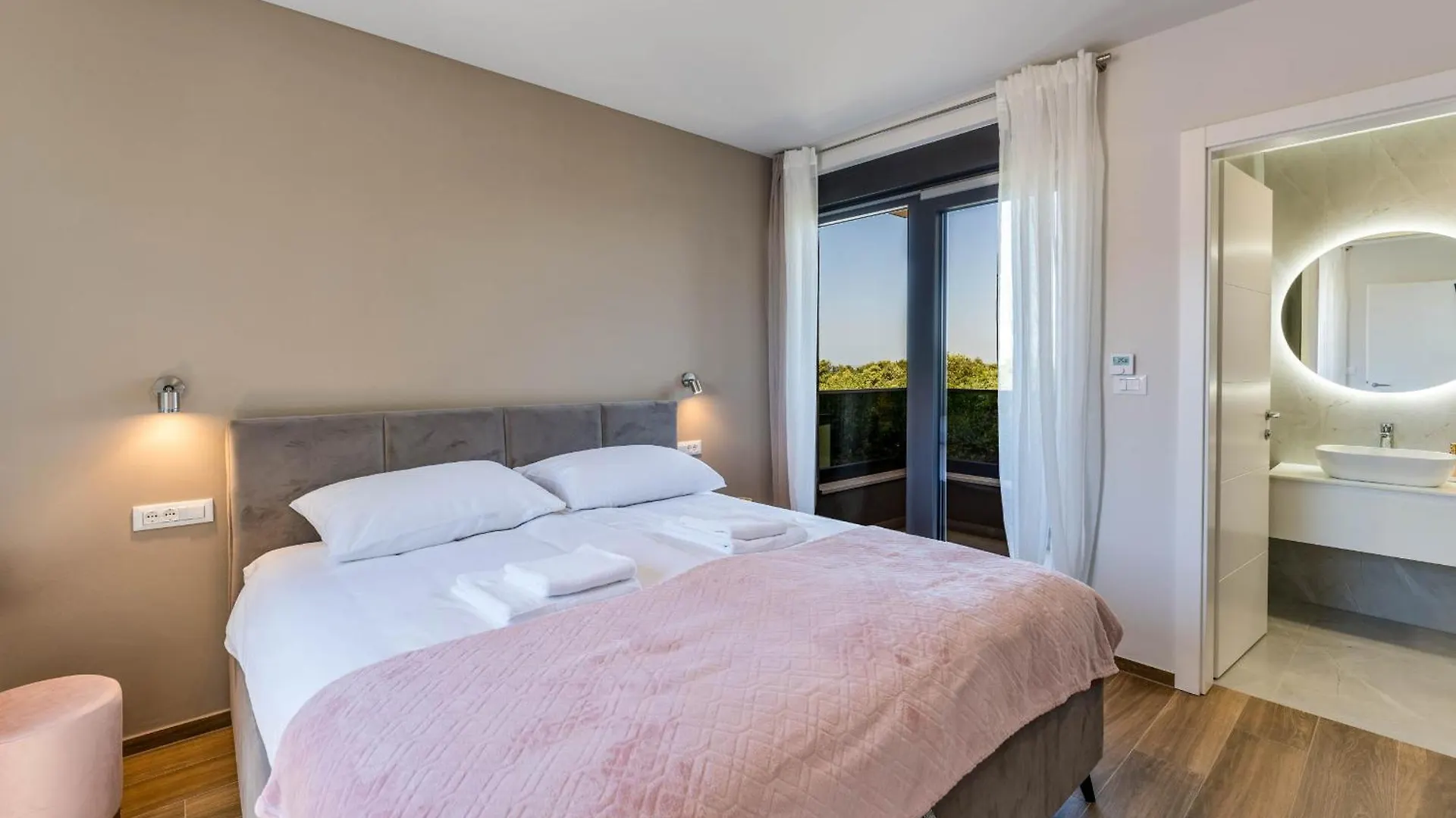 Villa Camino For 6 People Near Fazana With Sea View & Only 700 Meters From The Beach Stinjan 0*,