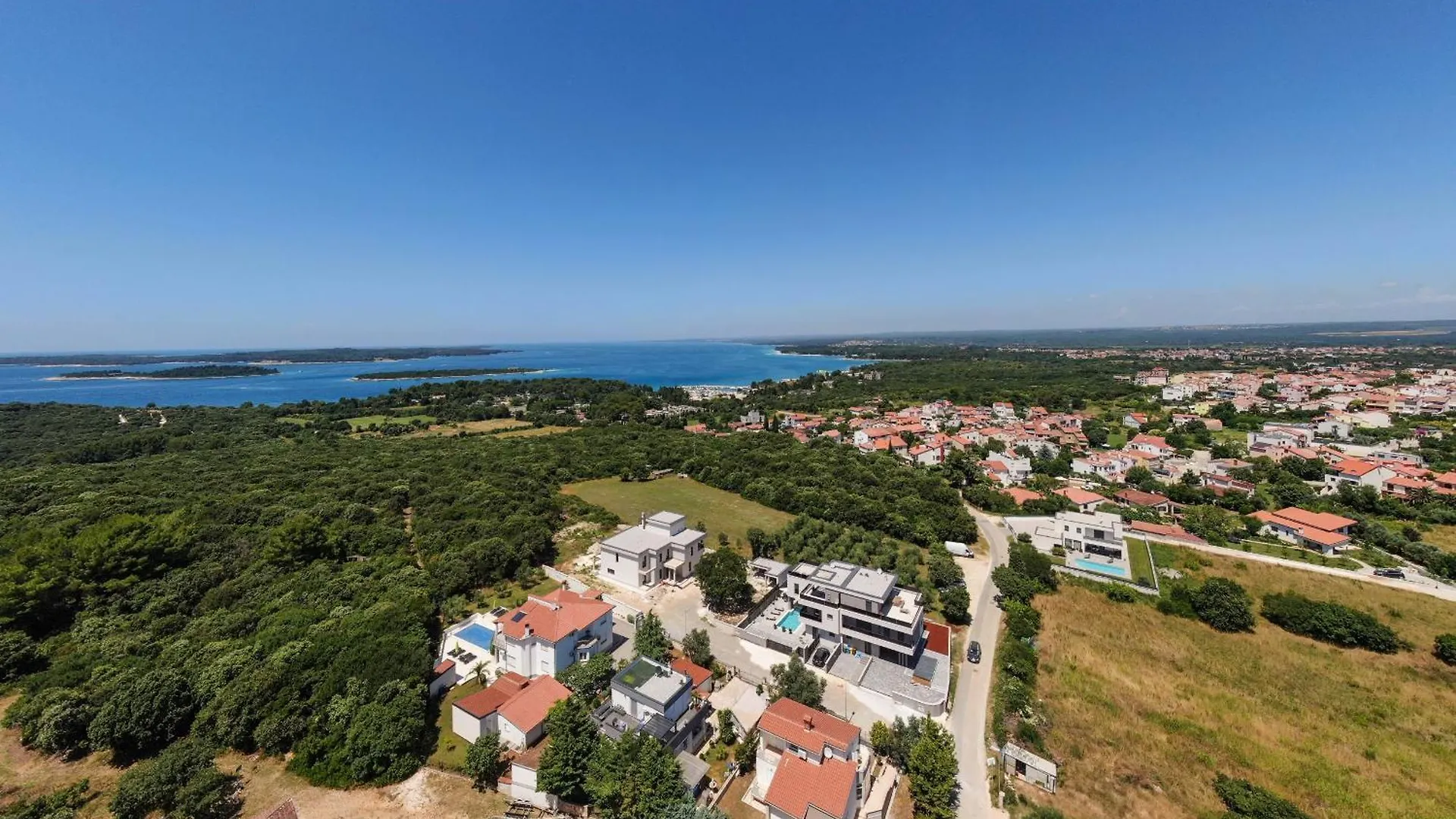 Villa Camino For 6 People Near Fazana With Sea View & Only 700 Meters From The Beach Stinjan