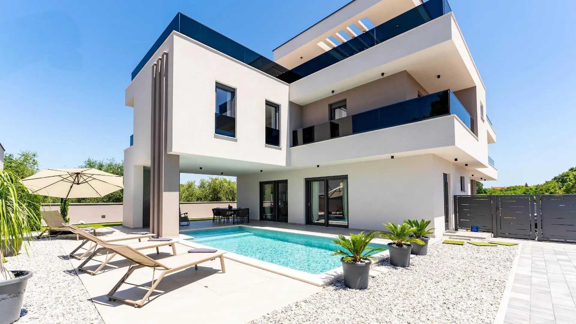 Villa Camino For 6 People Near Fazana With Sea View & Only 700 Meters From The Beach Stinjan