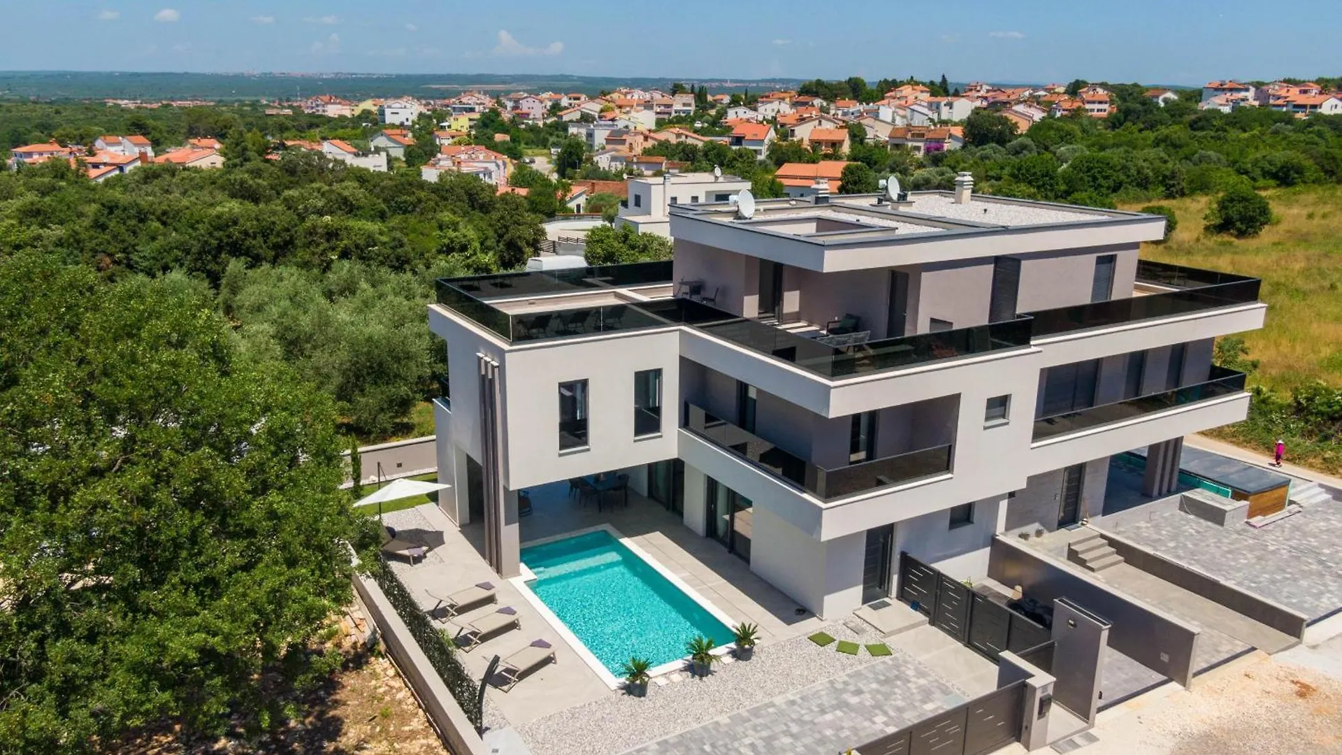 Villa Camino For 6 People Near Fazana With Sea View & Only 700 Meters From The Beach Stinjan