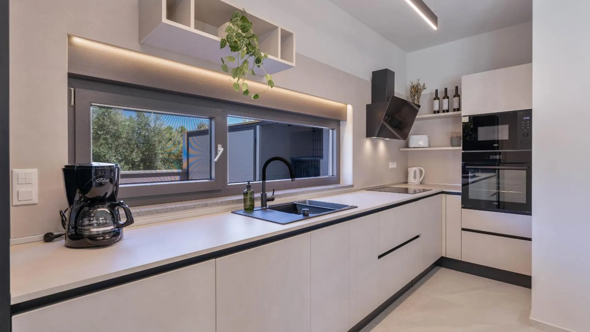 Villa Camino For 6 People Near Fazana With Sea View & Only 700 Meters From The Beach Štinjan