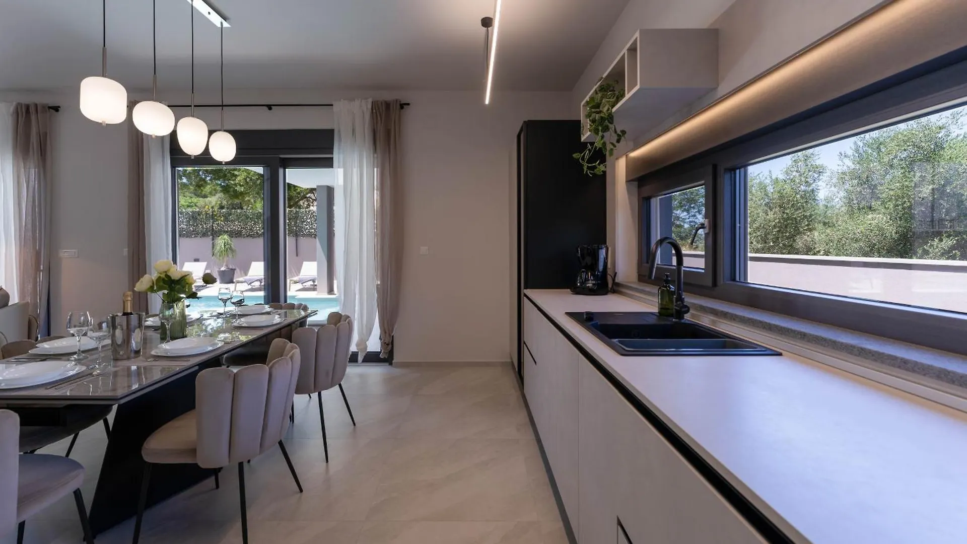 Villa Camino For 6 People Near Fazana With Sea View & Only 700 Meters From The Beach Štinjan